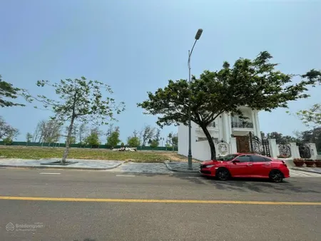 Bán gấp lô đất 108m2 giá 1,8tỷ ngay mt nguyễn hữu cảnh 40m cách ubnd 800m dân đông có sổ