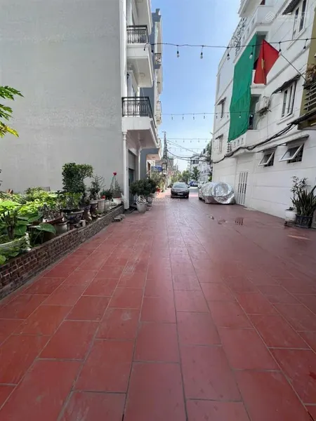 Cực hiếm lô đất ngõ 739 nguyễn văn linh dt 70m2 mt 4,17m đông nam giá 50tr/m2
