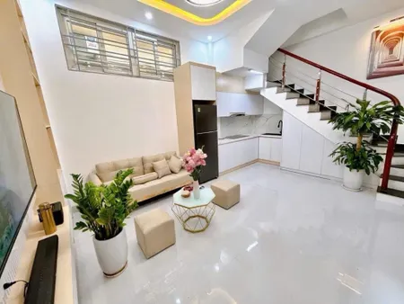 HOT HOT CẦN BÁN NHANH NHÀ TRUNG TÂM ĐỐNG ĐA NGÃ 4 SỞ- FULL Nội thất-NHÀ MỚI Ở NGAY