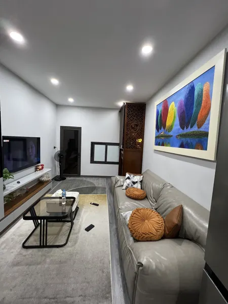 Bán gấp căn hộ tập thể Nam Thành Công, Đống Đa, nhà đẹp full nội thất ở luôn