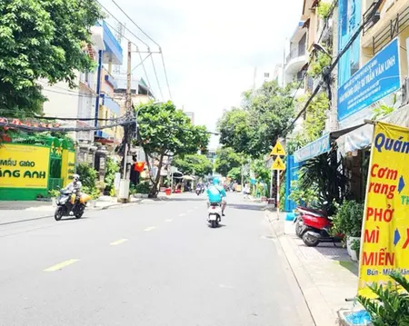 Nhà 4 tầng, Mặt Tiền Nguyễn Minh Hoàng, Tân Bình, 5x16m, 80m2, hơn 23 tỷ TL