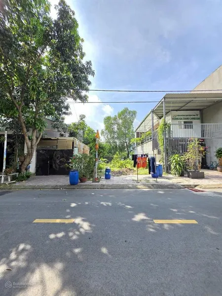 Chính chủ cần ra nhanh lô đất dt 80m2, ngay đường lê thị trung gần kdc viet sing, shr, full thổ cư