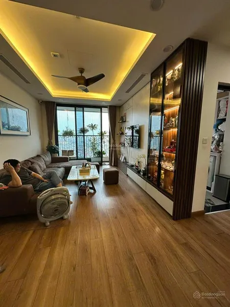 Bán căn 3phòng ngủ diện tích 105m2 view toàn bộ thành phố tại hinode city giá 10,x tỷ bao phí thuế.