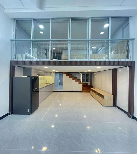 Bán căn hộ lầu 1 CC Nguyễn Trãi, P1, Q5, 80m2, 2 tầng, tặng nội thất, chỉ 2,75 tỷ
