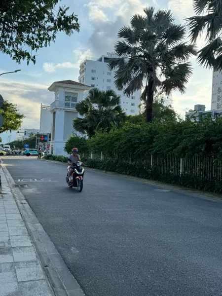 + Mỹ khê, Bán nhà 2 tầng mặt tiền đường phan Tứ, trục đường ẩm thực và phố tây đi bộ, khu phố đêm không ngủ.