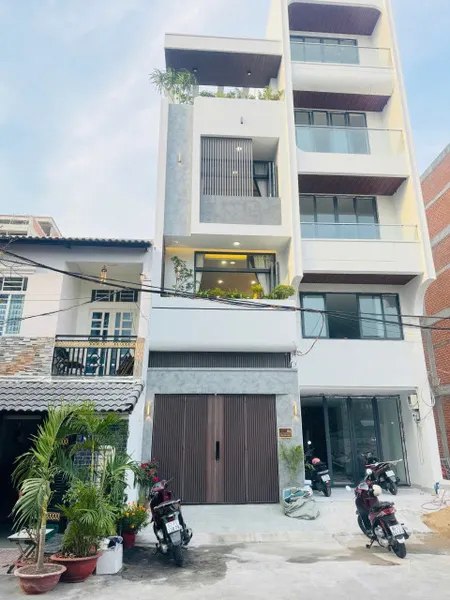 CHÍNH CHỦ BÁN NHÀ ĐẸP FULL NỘI THẤT - CÓ THANG MÁY, TRUNG TÂM QUẬN 7