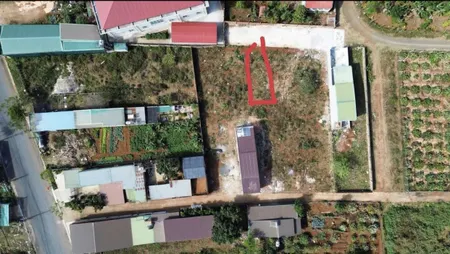 Ra NHANH LÔ ĐẤT ngay Uỷ Ban phường Tân An, đường xe hơi, dân cư ở rất đông, 5x21m, Bán 940tr