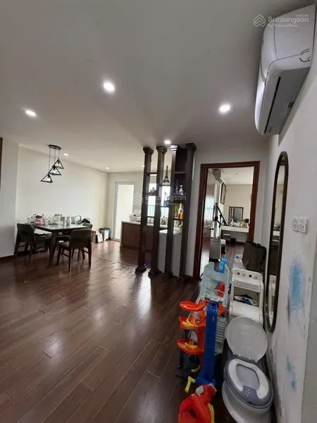 Bán căn chung cư siêu hot thạch bàn 2 ngủ 80m full tiện ích