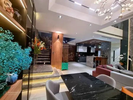 Bán căn penhouse duplex cực đẹp có bể bơi riêng, view hồ tây, 325m2, lô góc, lạc long quân, 44 tỷ