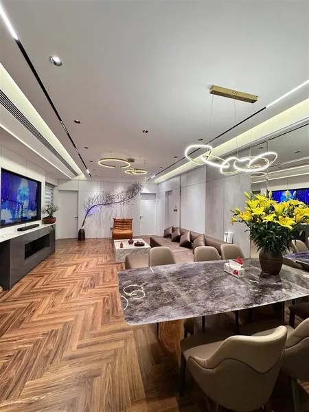N05 hoàng đạp thúy. dt152m2, 3pn, 3wc 10tỷ8. nha full đồ đẹp. hướng mát. chủ thiện chí bán