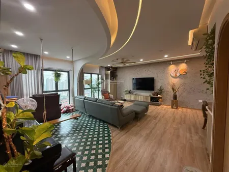 Chính chủ bán căn 135m2 cc mulberry đã sửa thành 4 pn. giá 8.9 tỷ.