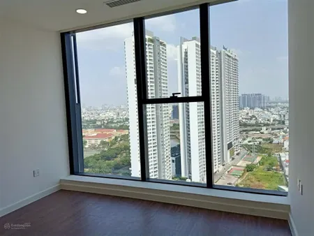 Bán gấp căn officetel 70m2 2pn sunshine sky city q7.tầng cao.view landmark.giá bán 3 tỷ 8 btp