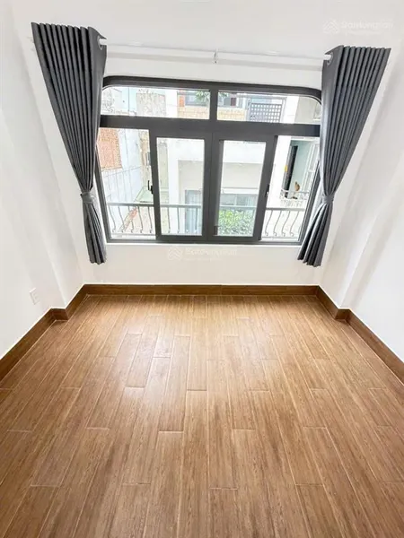 Bán căn hộ âu cơ tower. 68m2 2pn 2wc ( sổ hồng) giá 3 tỷ 3
