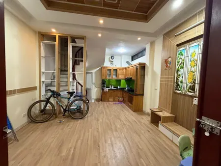 Cho thuê nhà ngõ 93 Giáp Nhị, 5 tầng x 33m2, 3 ngủ, 10 Triệu