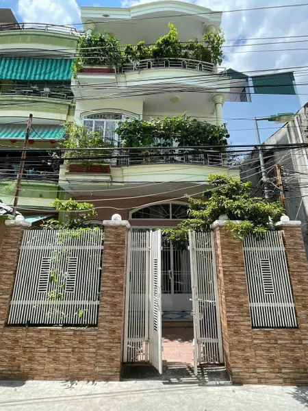 Bán nhanh nhà 1 trệt 2 lầu.mặt tiền đường Hải Đức, nhà full nội thất gồm 3pn phong thờ bếp 3 wc.sân thượng.