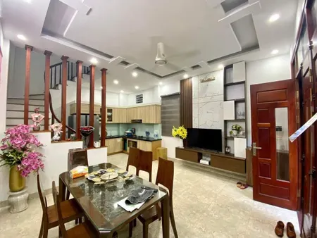 BÁN NHÀ GẦN HỌC VIÊN TÀI CHÍNH - DT61M2 - MT5.6M - 4 TẦNG - LÔ GÓC - NGÕ Ô TÔ TRÁNH