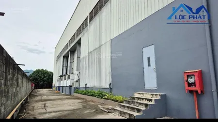 Bán nhà xưởng mặt tiền đường ql51 6456m2 giá chỉ 13 triệu/m2 0933 725 ***