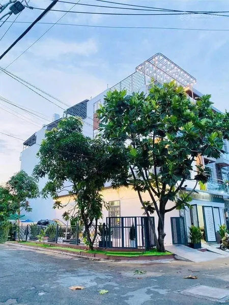 Nhà xưởng đào sư tích nhà bè. dt 1.900m2. giá 70 tỷ. hơn 36 triệu/m2. gpxd 7 tầng. hiếm