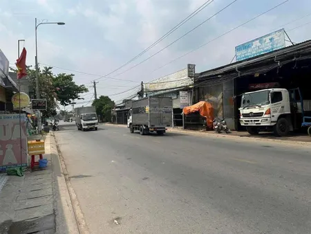 Bán nhà xưởng ngay an lạc bình tân hẻm 1 sẹc hồ ngọc lãm chợ vài bước chân