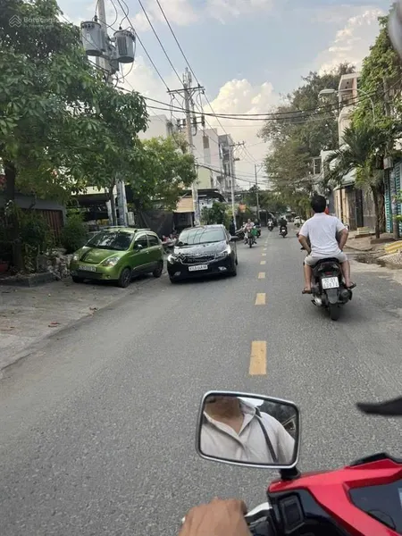 Mặt tiền đông hưng thuận nguyễn văn quá song hành 160m2 giá tốt