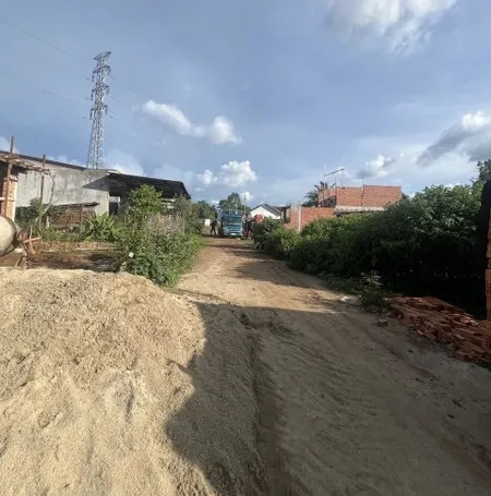Bán lô đất phường Tân an, 100m2, thổ cư, 5x20m, kết nối về sân bay chỉ 2km, bán 1tyt190