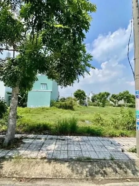 HOT HOT : Lô đất An Phú sát KCN, liền kề mặt tiền DT743 giá chỉ 1.23tỷ. Full thổ, xây tự do