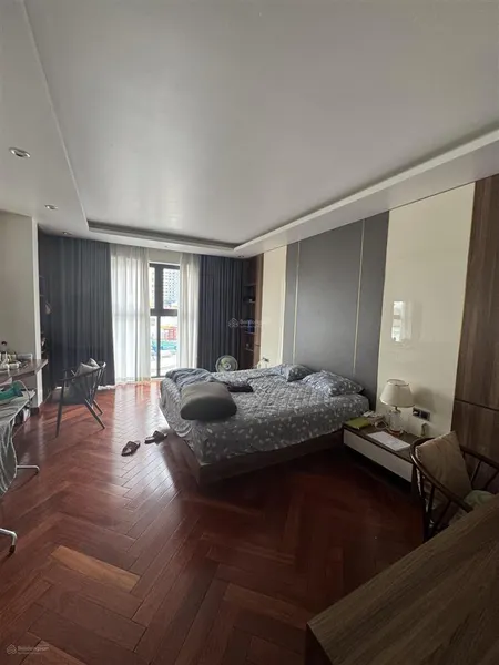 Nhà 4 tầng khu tây nam linh đàm, dtmb 60m2, mặt tiền 5m, mặt đường 21m. giá 21 tỷ