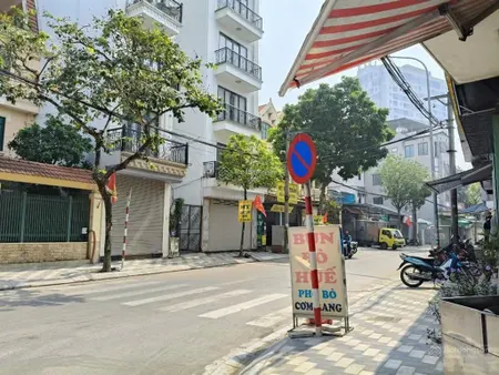 Bán đất mặt phố phú xá tây hồ 74m2, mt 4,5m, 24,8 tỷ vỉa hè kinh doanh ô tô tránh