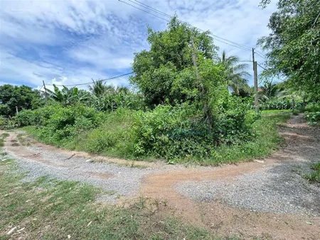 Nhân lô góc 2 mặt tiền phú sơn ninh trung. tách được 3 lô