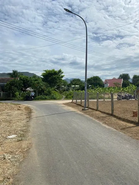 Bán lô góc 2mt vườn thành, 109m², gần khu hành chính diên lạc giá chỉ 1.35 tỷ