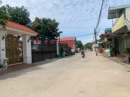 Bán đất – Bắc Thượng -Xã Quang Tiến - Sóc Sơn - 48m² -1,8 Tỷ – Full Thổ Cư – Đ 5m OtoTranh
Bán đất – Bắc Thượng -Xã Quang Tiến – Sóc Sơn – 48m² – 1,8 Tỷ – Full Thổ Cư – Đường 5m Ô Tô Tránh.
+Diện tích 48m², full thổ cư, sổ đỏ chính chủ, Mặt tiền 5m, đất