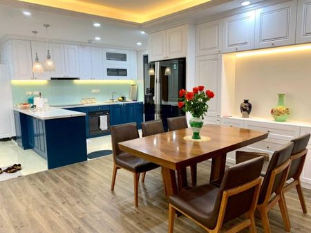 Chính chủ bán căn hộ CC toà Bohemia trục hoa hậu DT: 127m2, giá 10.8 tỷ, LH 0965066754