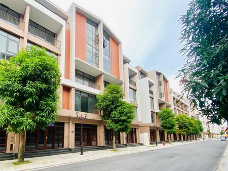 Ngon bổ rẻ! Chỉ 9 tỷ sở hữu liền kề đã hoàn thiện 5 tầng cực đẹp, ở được luôn - Vị trí trung tâm