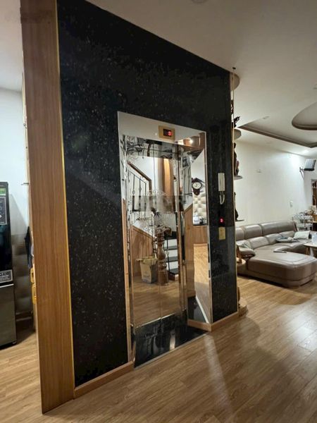 Bán nhà 4 tầng mặt tiền đường số 7 có thang máy kdt hà quang 2
