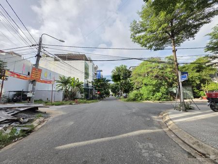 Bán đất tại Nguyễn Đình sát Vương Thừa Vũ, Phước Mỹ, DT 91,5 ngang 5m vuông vức. LH: "0905982668"