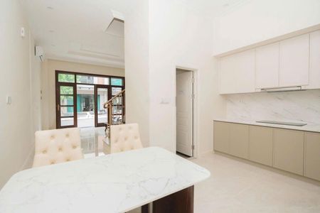 Chính chủ bán nhanh căn Liền kề hoàn thiện 5 tầng Phân Khu Vịnh Thiên Đường tặng xe VF3