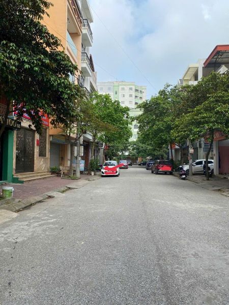 Bán đất phố Triệu Tuyên Phù, chân chung cư Vinaconex Liên Bảo Vĩnh Yên, băng 2 Nguyễn Tất Thành