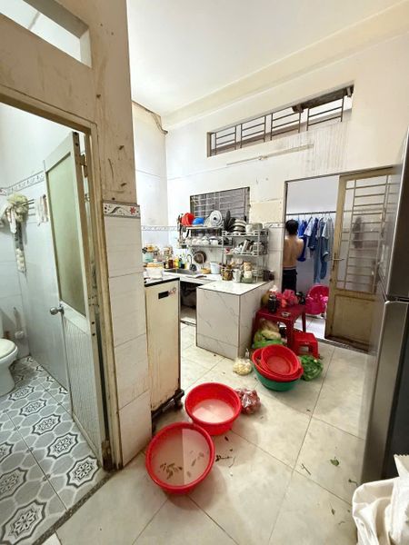 Nhà đẹp mặt tiền đường Ỷ Lan – 4 tầng – 8 ngủ, thu nhập 20 triệu/ tháng, giá 10,2 tỷ