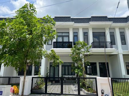 Mặt Tiền Đường Hoàng Phan Thái