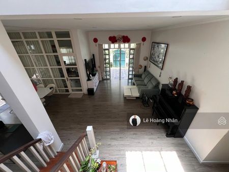 Bán siêu biệt thự góc 3 mặt tiền cực thoáng KDC an ninh quận 7. Sân vườn, gần công viên, LK PMH