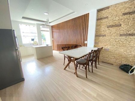 Bán nhà 2 mặt tiền trước sau, trần thái tông, p15, tân bình, 9,5 tỷ tl. tuấn 0909400909