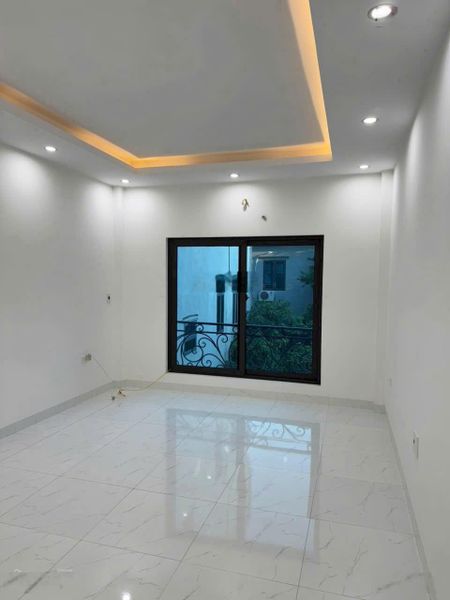 Bán nhà riêng tại Trạm Trôi, 4,5 tỷ, 30m2, 3PN, 4WC, pháp lý đầy đủ, hàng hiếm tại uy tín