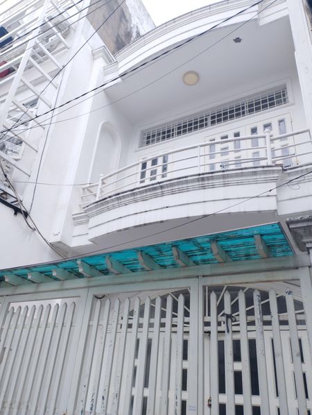 Hiếm Ni Sư Huỳnh Liên - khu Bàu Cát 4x18m - 2 tầng mới view HXH