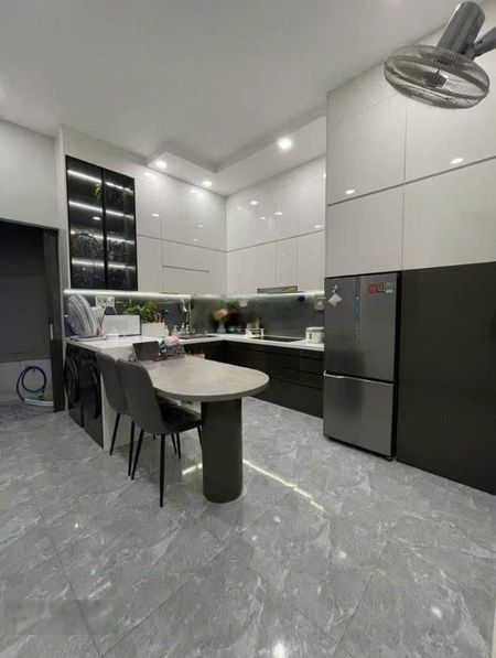 Bán nhà giá tốt lê văn sỹ, q.3 1 trệt 1 lầu sổ riêng 3.7 tỷ