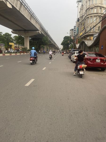 Bán nhà Cầu diễn - Bắc Từ Liêm, dt 33m2 x 6 tầng thang máy ngõ nông, thông thoáng với giá 7,2 tỷ