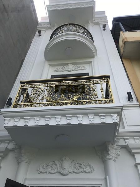 Bán nhà ngô gia tự - phân lô thang máy ô tô đỗ cửa nội thất xịn - giá 14.5 tỷ