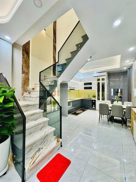 Bán nhà đẹp full nội thất cao cấp vào ở ngay