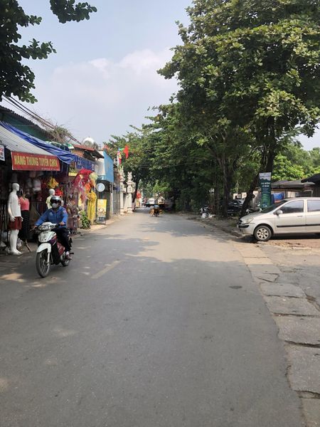 Bán đất trung tâm quận Nam Từ Liêm diện tích 70 m - mặt tiền 4 m - ngõ rộng , ô tô đỗ cửa.