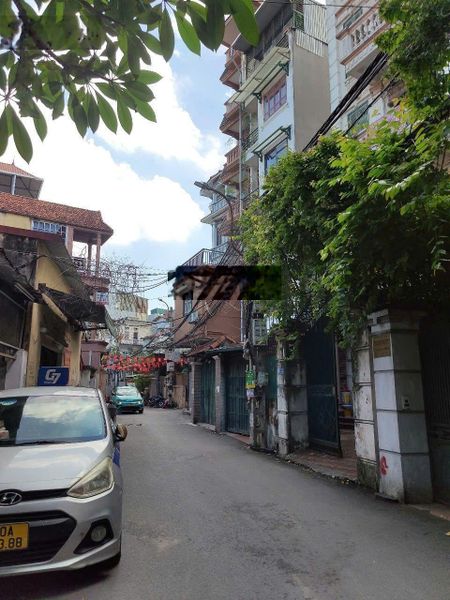 Bán nhà 279 Đội Cấn, 20 Tỷ, 85m, mặt tiền 6.4m, ngõ thông ô tô 7 chỗ, tương lai mặt đường 17m