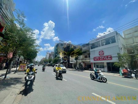Rẻ hơn thị trường 30% - bán nhà Nguyễn Gia Trí (10mx23m) CTXD hầm 7 tầng phù hợp làm CHDV chỉ 31 tỷ